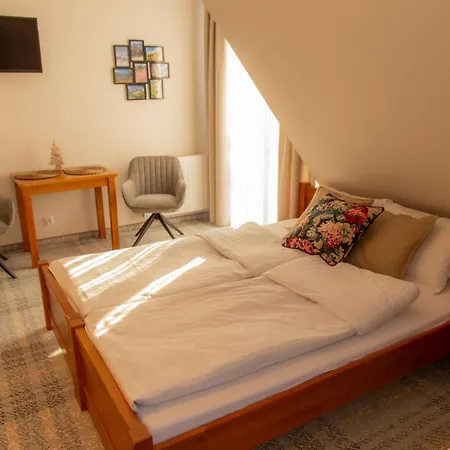 Couette-café Tatrzanska Przystan 3*